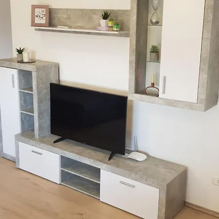Mit Schwimmbad By Interhome Buici (Istria)